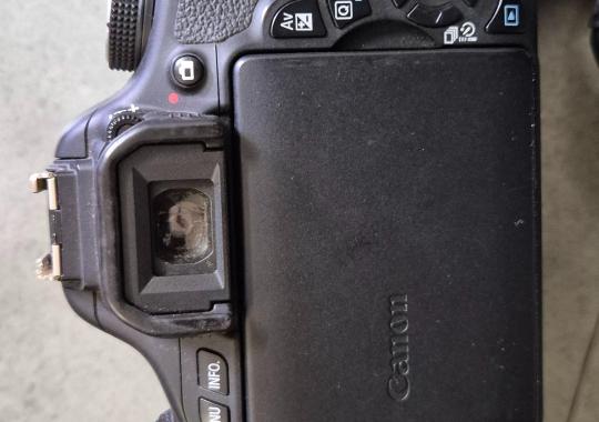 Cannon 600 D with base lense and 55-250 lense